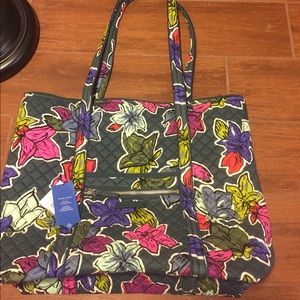 Large Vera Bradley tote